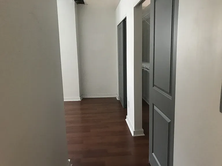 209-211 W Pike St #2F — Photo 3
