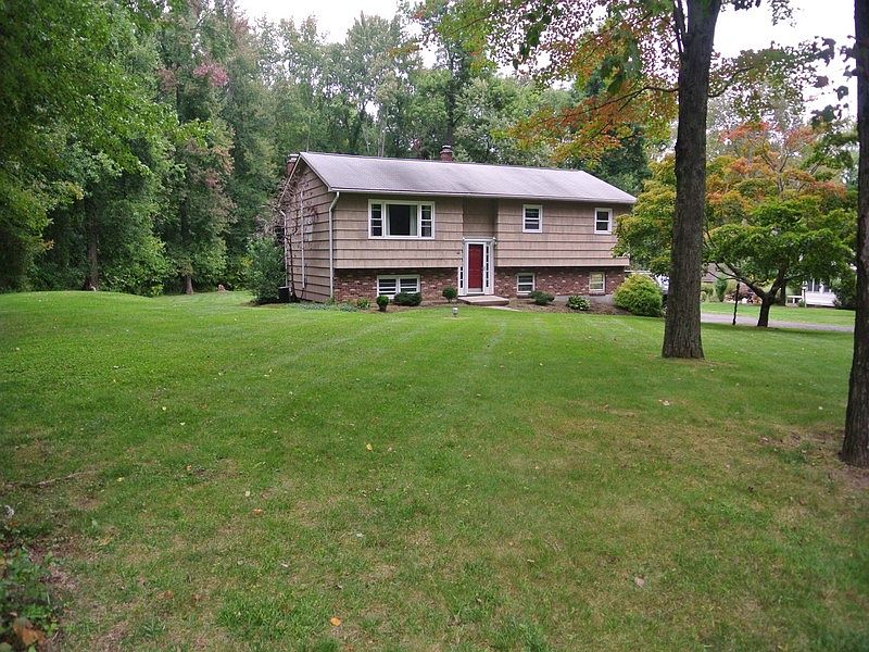 46 Knollcrest Dr, Brookfield, CT 06804 | Zillow