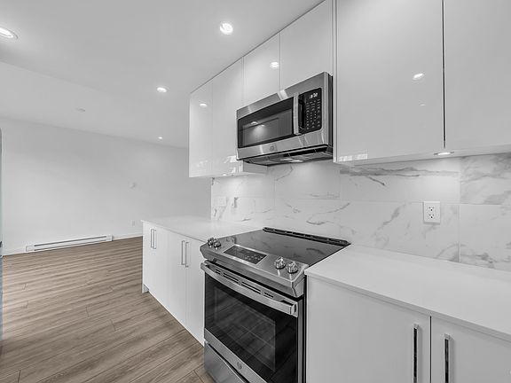 4th image of 4300 Thompson Rd #7