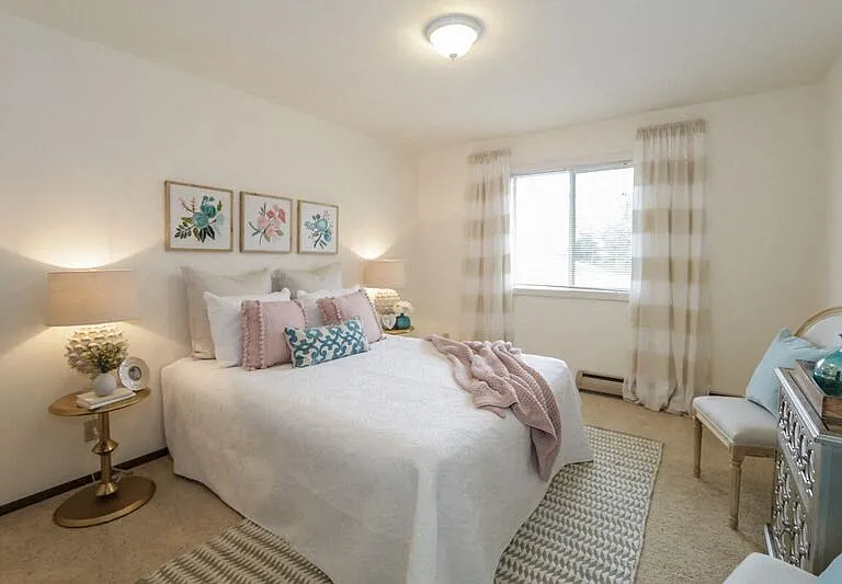 100 Berkley Rd — Photo 8