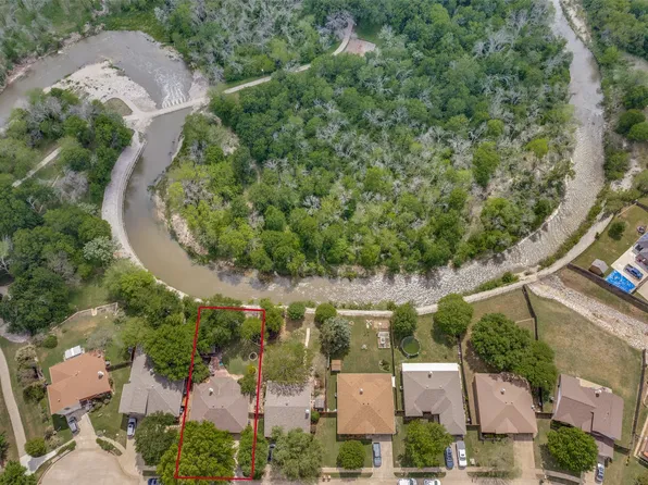 5752 Bridgeport Ct, Haltom City, TX 76137