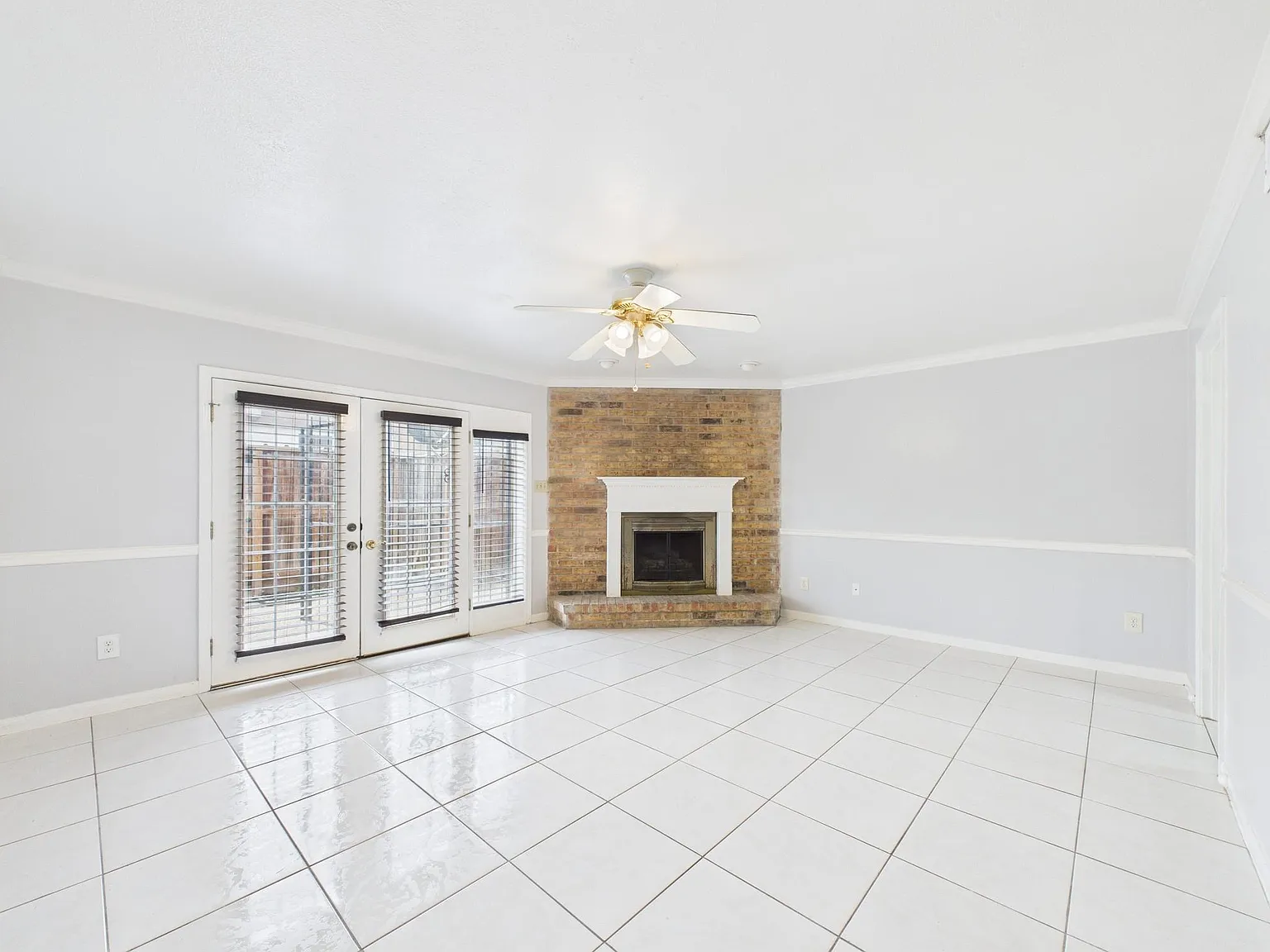 2 bed, 2.5 bath, 1518 sqft, $1,650 — Photo 3