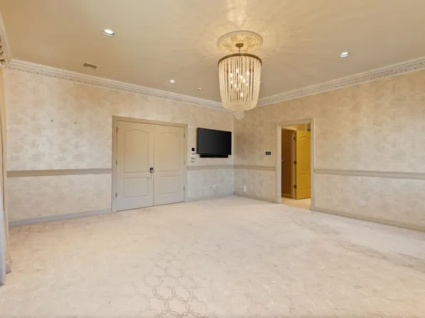 51 Romer Road image 36 of 92