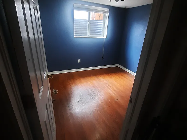 E Mercer Dr — Photo 2
