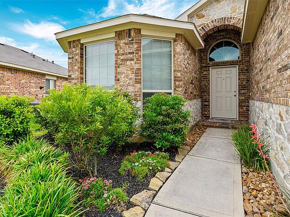 3rd image of 5263 Lilac Hollow Ln