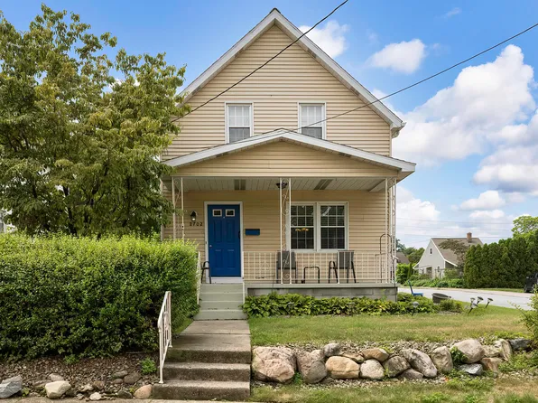 2702 Washington Ave, Erie, PA 16508
