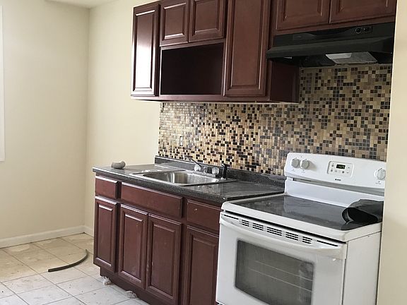 2nd image of 5613 Boyer St #House