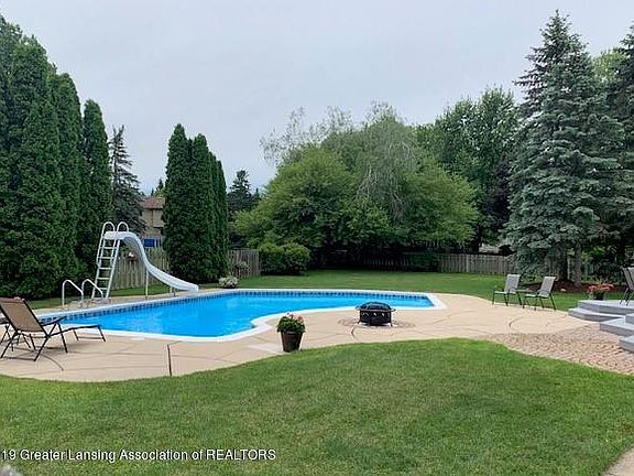 3rd image of 3904 Breckinridge Dr
