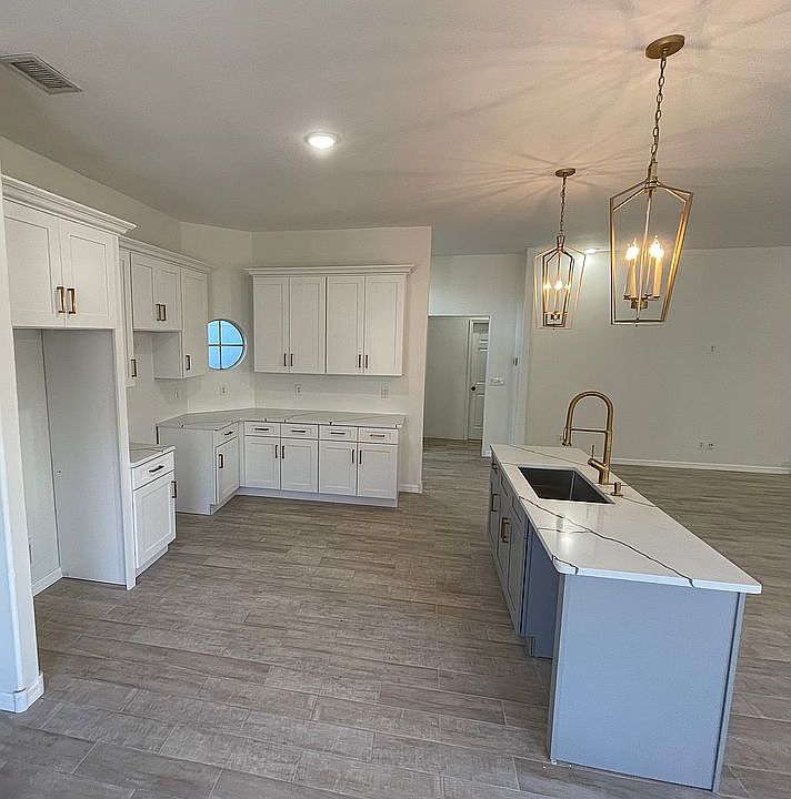 1st image of 8041 Bracken Ln