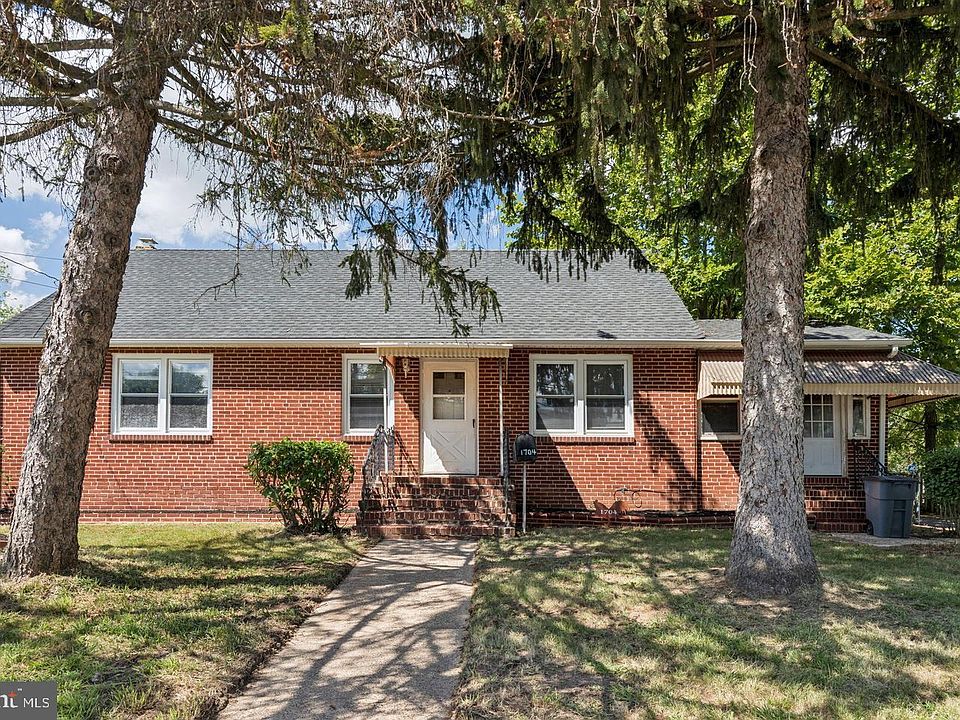 1st image of 1704 Meetinghouse Rd