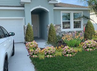 1687 Bering Rd, Wesley Chapel, FL 33543