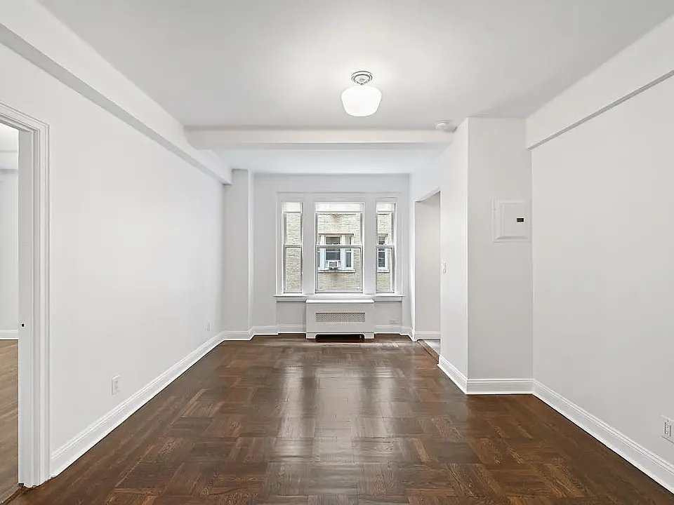 24 5th Ave #823