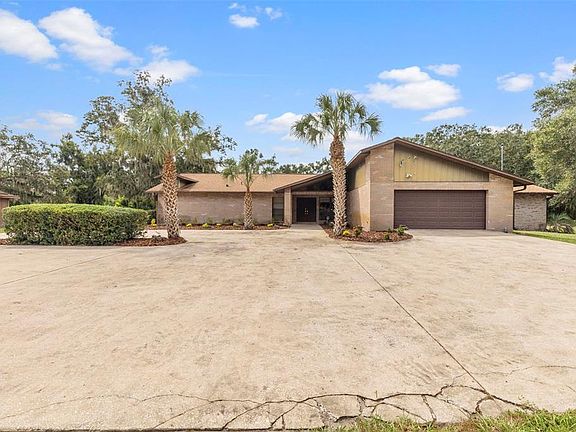 3rd image of 309 Hidden Lake Dr