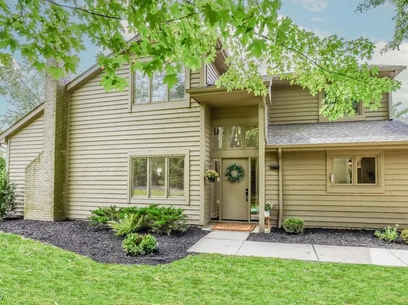 9 Dorset Ct, Beachwood, OH 44122