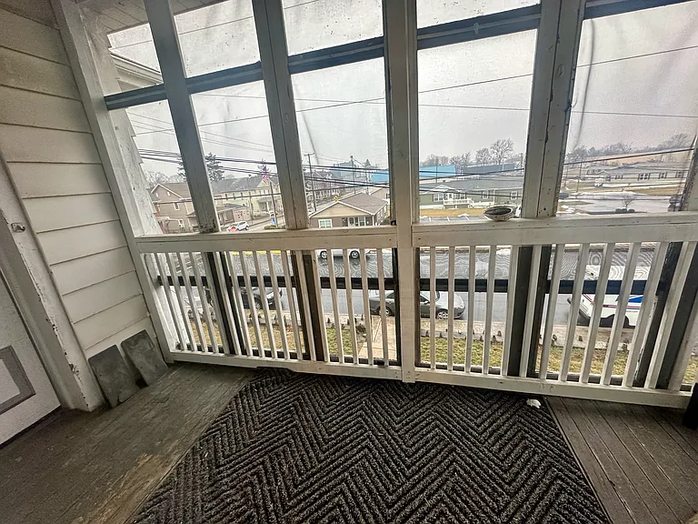 503 N Railroad St #C — Photo 10