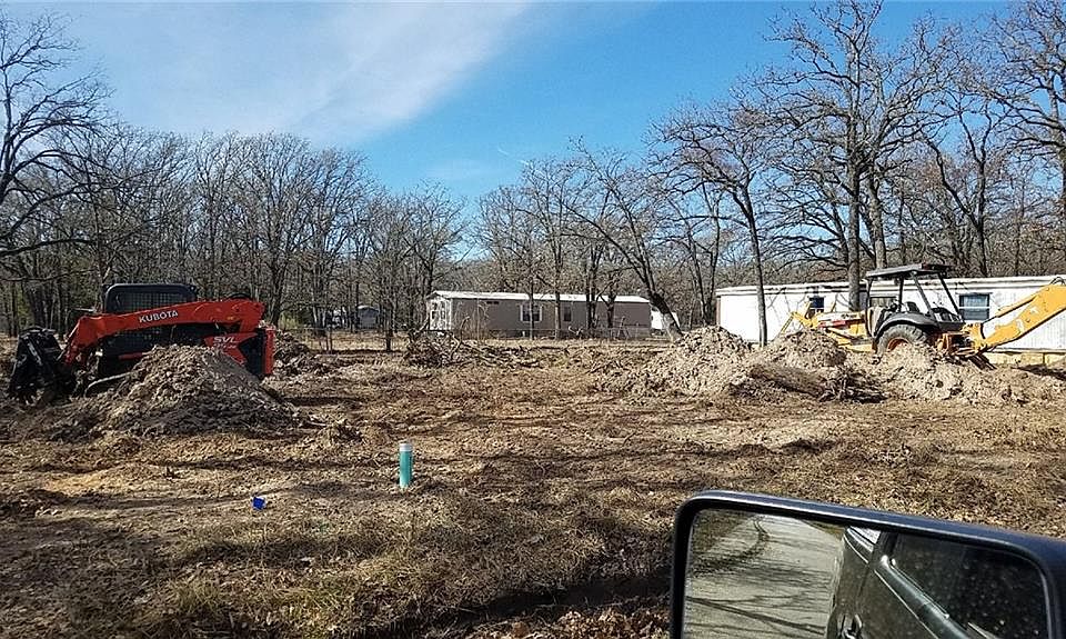 1st image of 137 Fernwood Dr