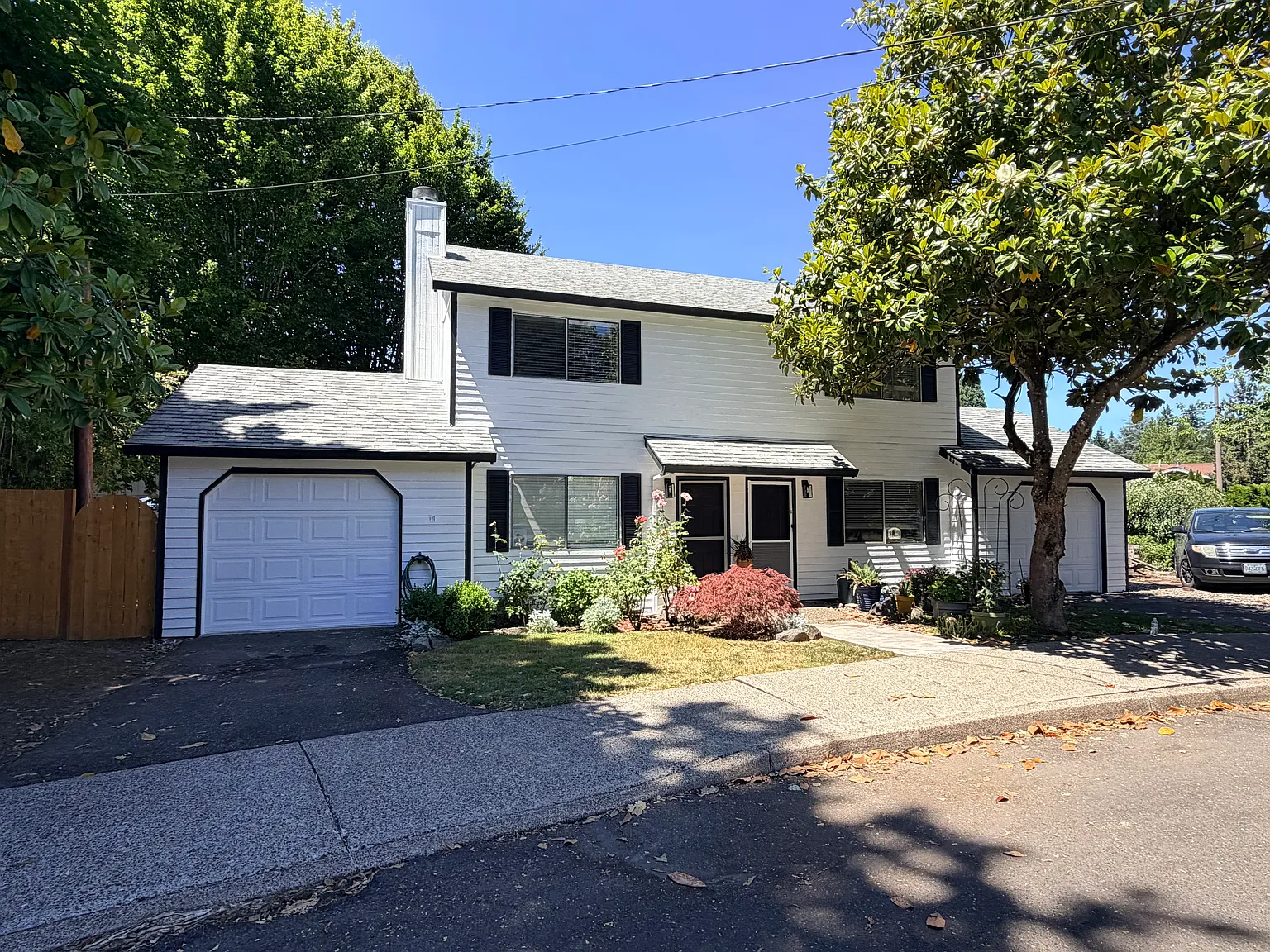 8999 SW Herb Way — Photo 1