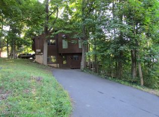 222 Clark Ave, Clarks Green, PA 18411