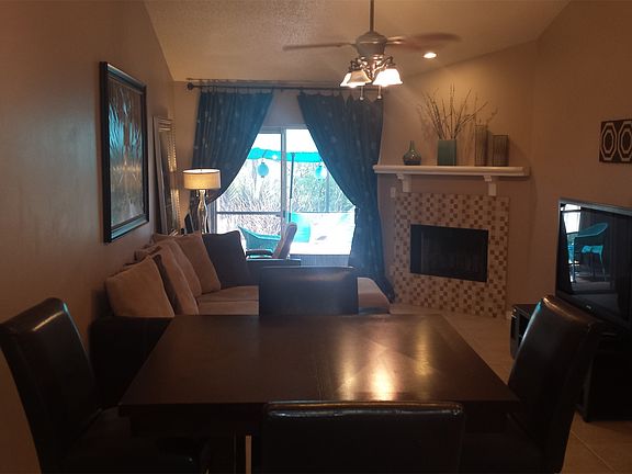 Family room/ Fireplace