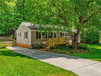 2620 Robin Hood Dr, Greensboro, NC, 27408