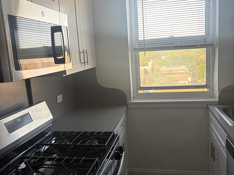14316 Barclay Ave #5B — Photo 8