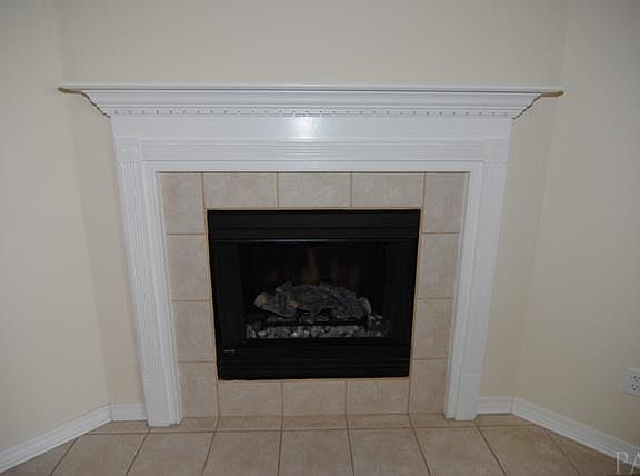 4th image of 880 Miramar Dr