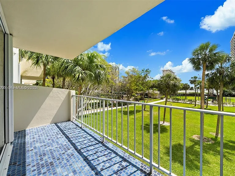 11111 Biscayne Blvd #227 — Photo 45