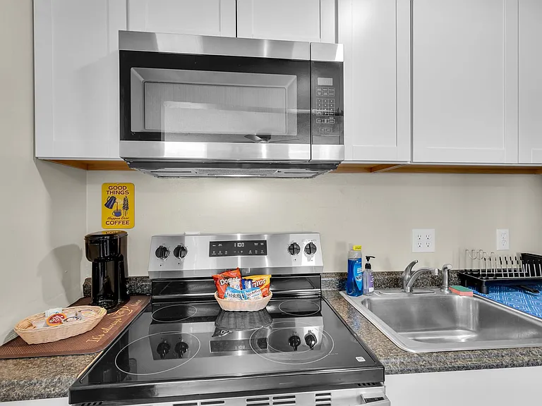 2621 SW 33rd Ave — Photo 8