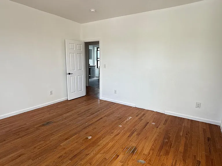 244 S Broadway #3E — Photo 11