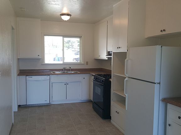 4th image of 3311 Fox Pl