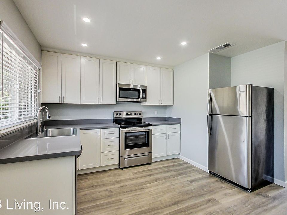 1st image of 300 Franciscan Ct Unit 16