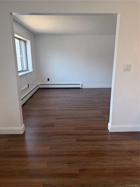 3 bed, 1.0 bath, 2920 sqft, $3,500 — Photo 3