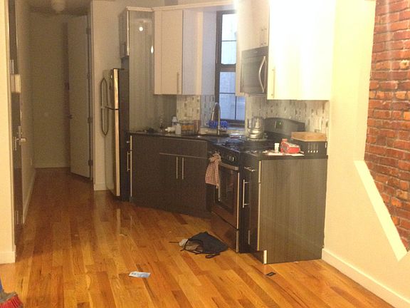 4th image of 683 Sterling Pl #3RZ