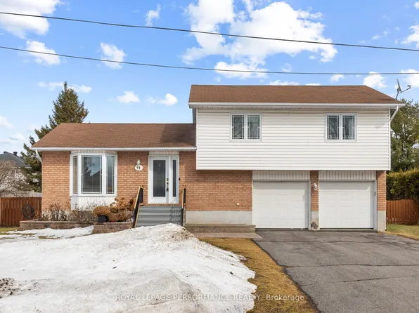 11 Pincourt St, Russell, ON K0A 1W0