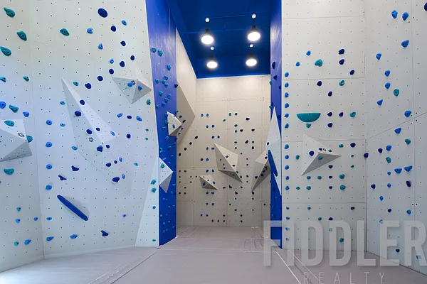 Rented by The KCI Group | media 38