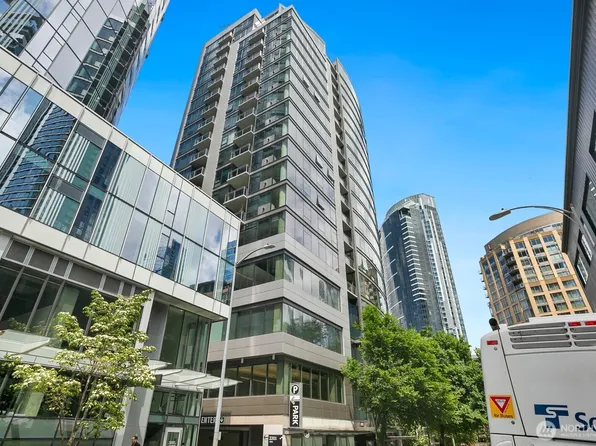 820 Blanchard Street #910, Seattle, WA 98121