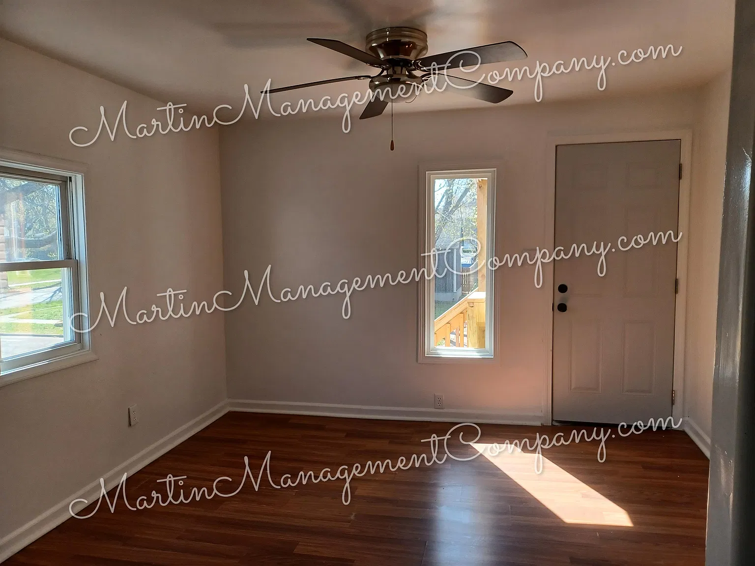 SPNR - 610 W 4th St - B — Photo 2
