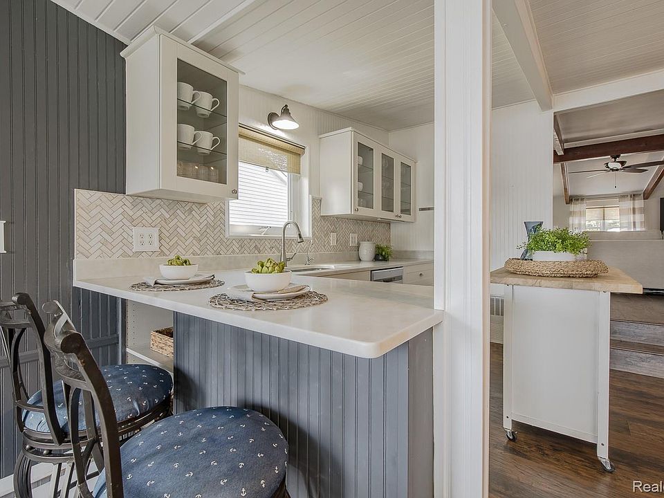 10470 King Rd, photo 21