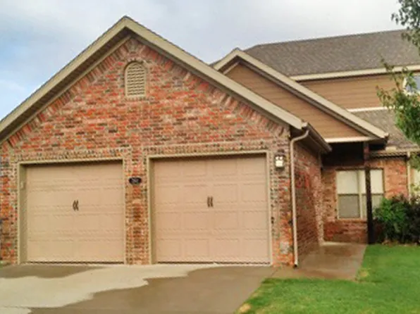 3164 W Montrail Pl, Fayetteville, AR 72704