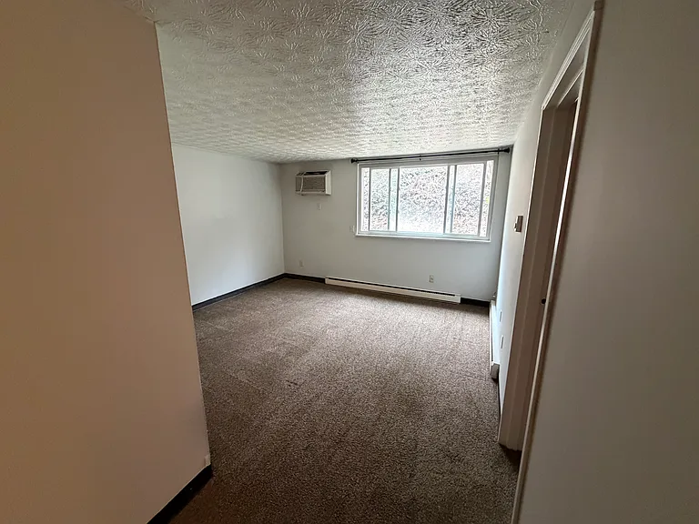 4722 Castlebar St NW #8 — Photo 4