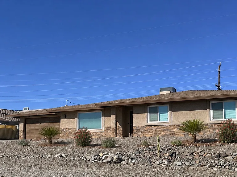 692 Sand Dab Dr — Photo 1