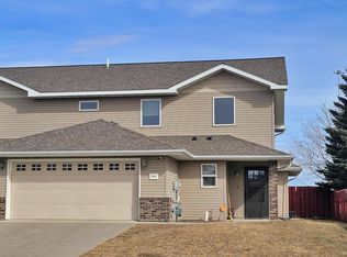 1909 24th St SW, Minot, ND 58701