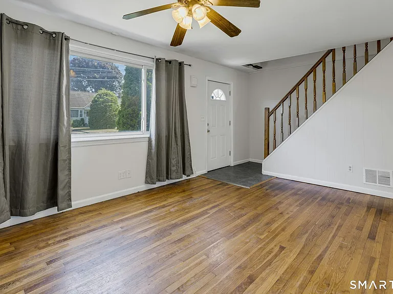 100 Loftus Cir — Photo 6