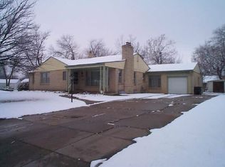 2007 N Garland St, Wichita, KS 67203