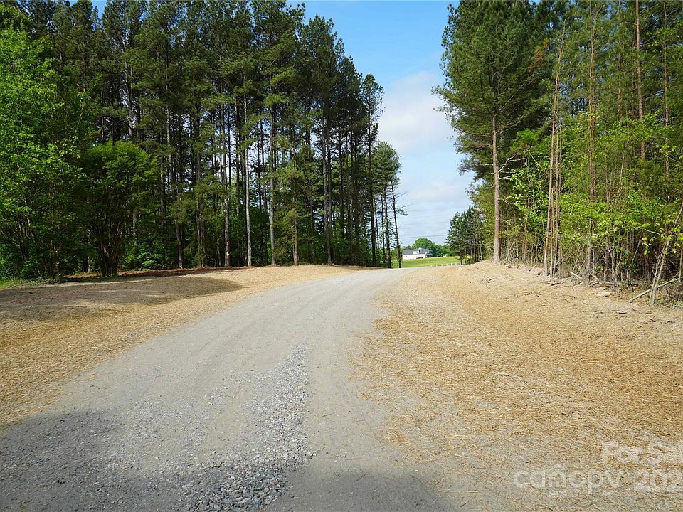 2nd image of 603 Ostwalt Amity Rd #6