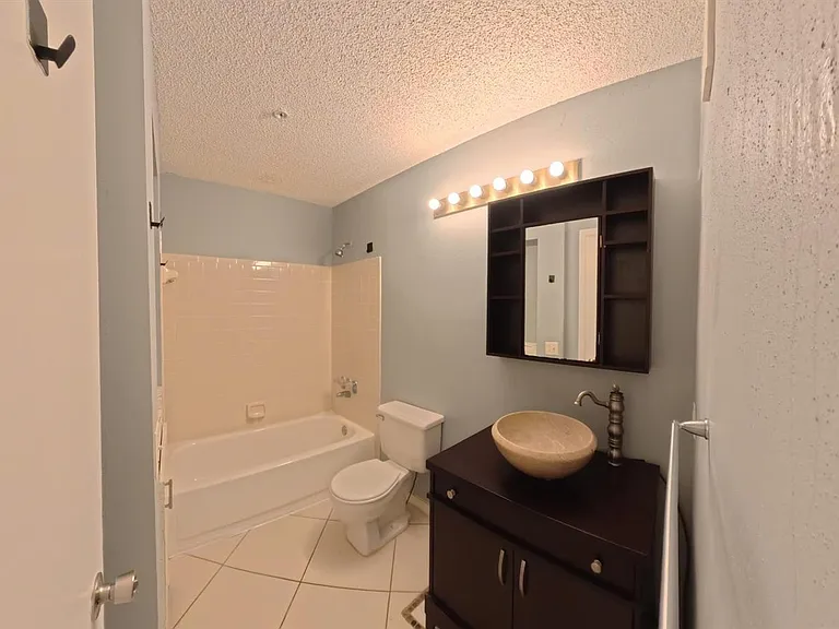 2319 N Congress Ave #28 — Photo 47