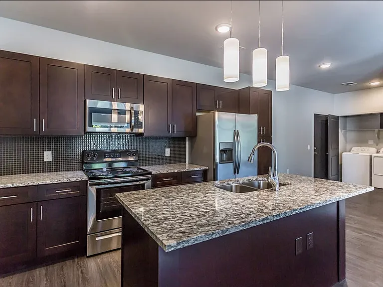 Ascent at Aldersgate — Photo 10
