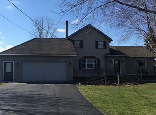 15049 W Poe Rd, Bowling Green, OH 43402