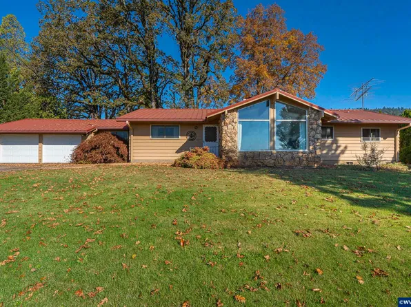22000 NE Ranor Loop, Newberg, OR 97132