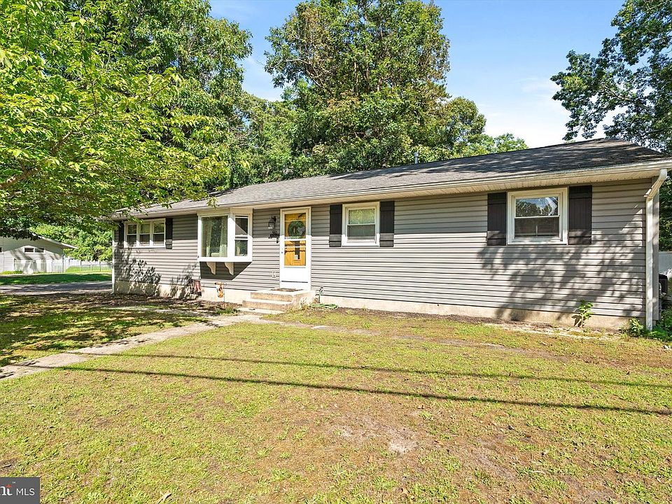 1st image of 502 E Lakeshore Dr
